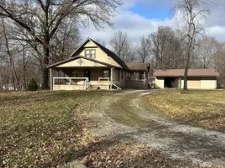 House for rent at 6623 S Kennedy Lane, Hillsdale, IN 47854