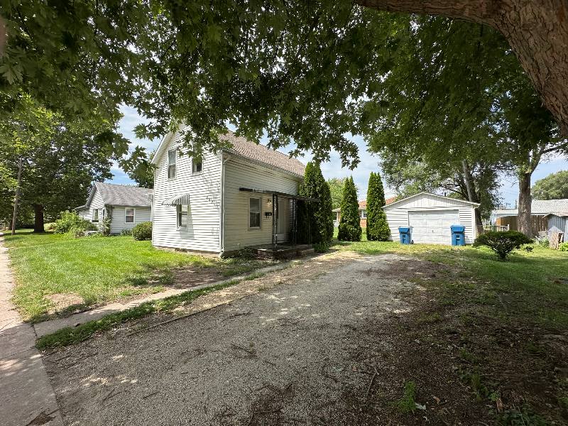 House for rent at 287 E Greenwood St, Bourbonnais, IL 60914