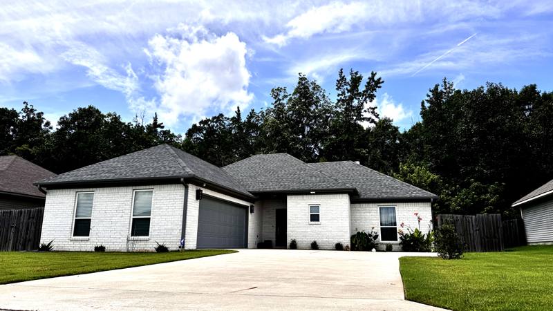 House for rent at 5438 Heritage Valley Dr, Benton, AR 72019