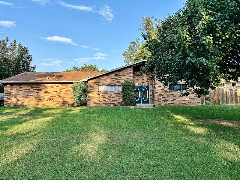House for rent at 2602 Broadway Blvd, Kilgore, TX 75662
