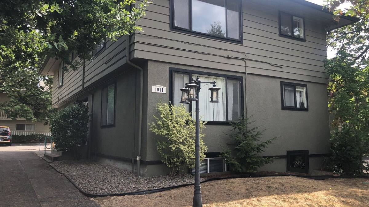 Apartment for rent at 1911 Kincaid St #2, Eugene, OR 97405