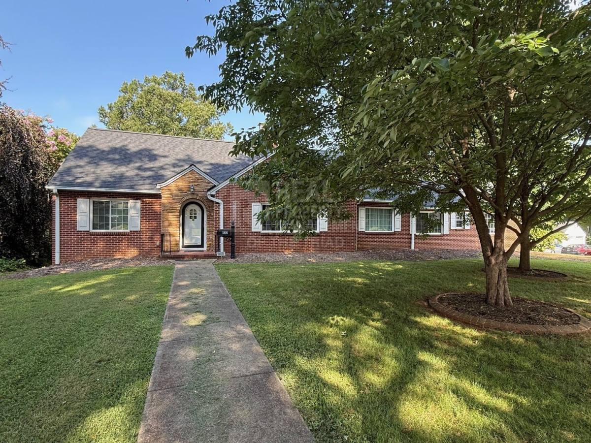 Apartment for rent at 3300 Anderson Dr, Winston Salem, NC 27127