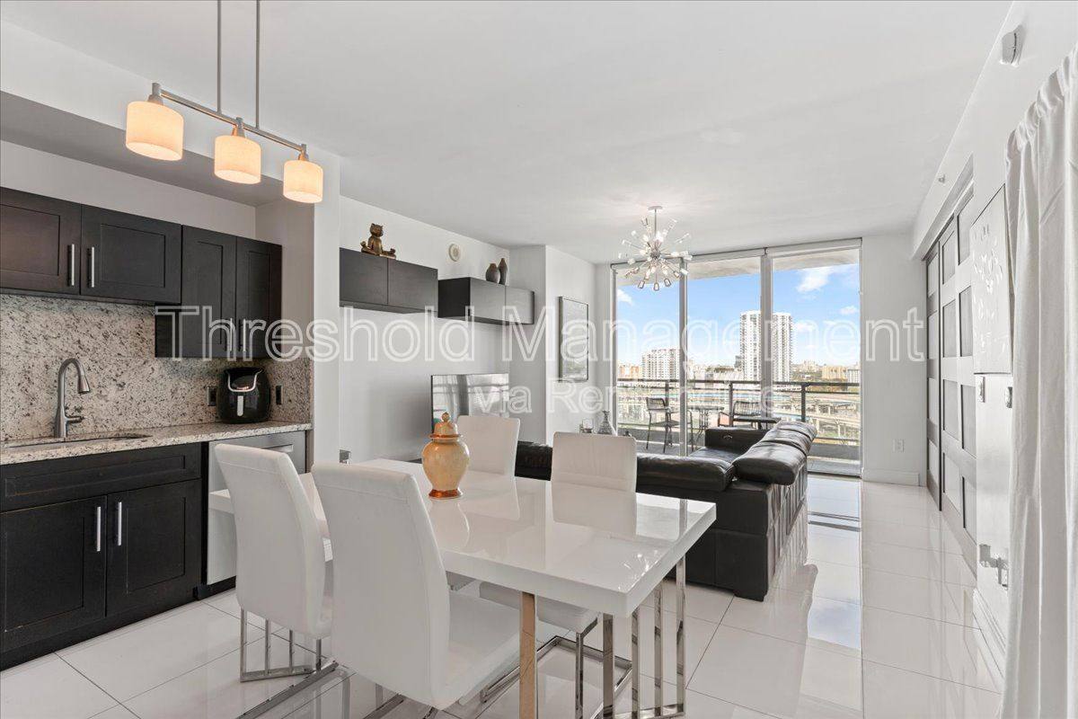 Apartment for rent at 90 SW 3rd St #1607, Miami, FL 33130