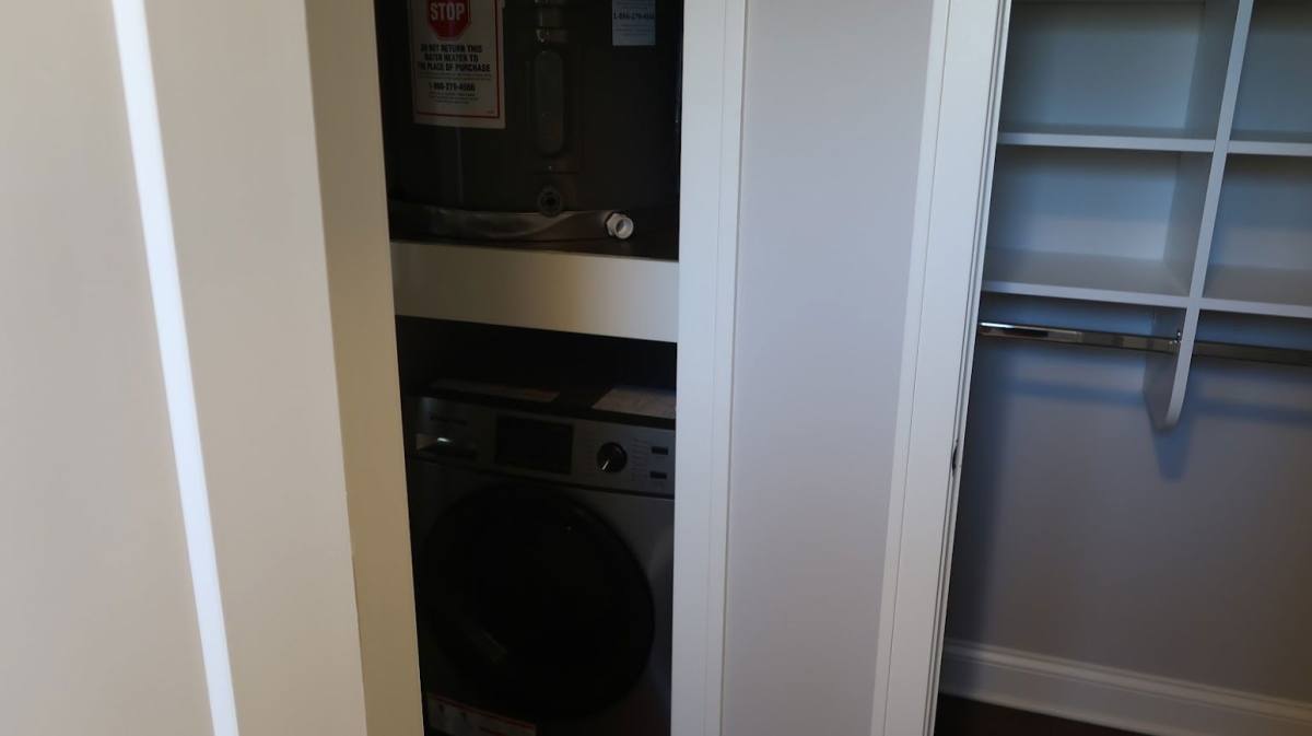Apartment for rent at 640 W Wrightwood Ave, Chicago, IL 60614