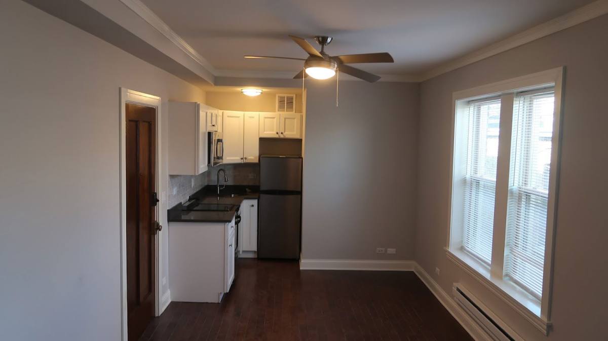 Apartment for rent at 640 W Wrightwood Ave, Chicago, IL 60614
