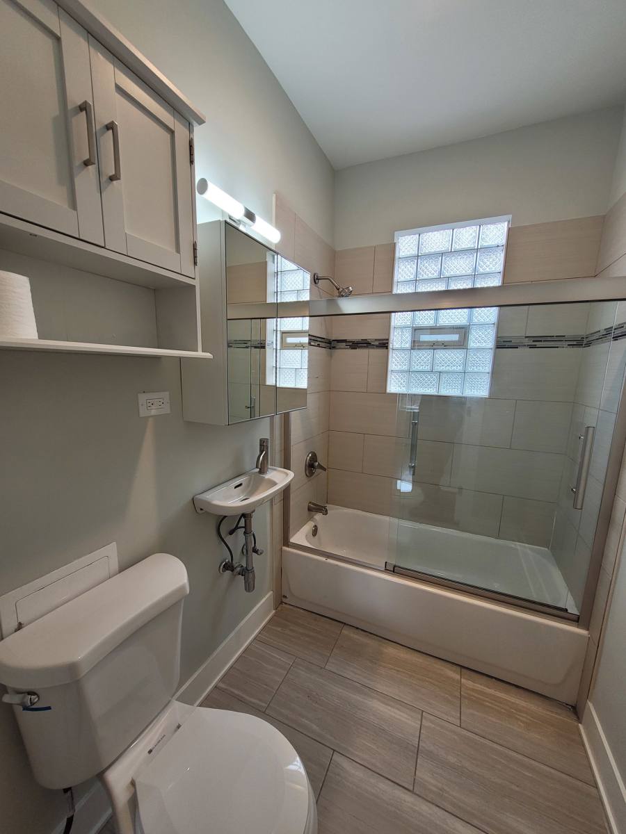 Apartment for rent at 2144 W Shakespeare Ave #2F, Chicago, IL 60647