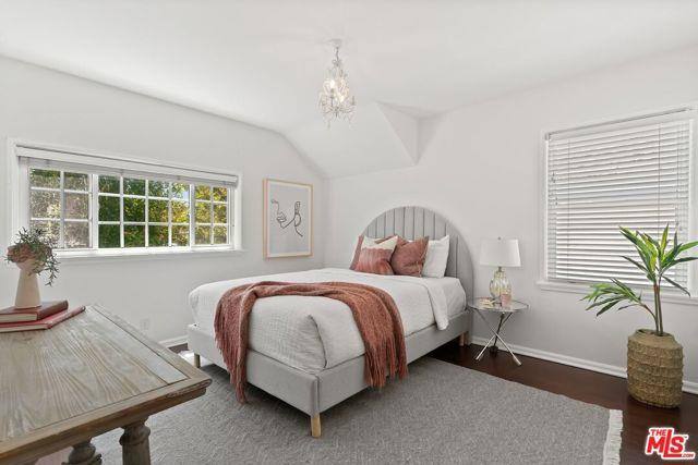 House for rent at 1401 Jonesboro Dr, Los Angeles, CA 90049