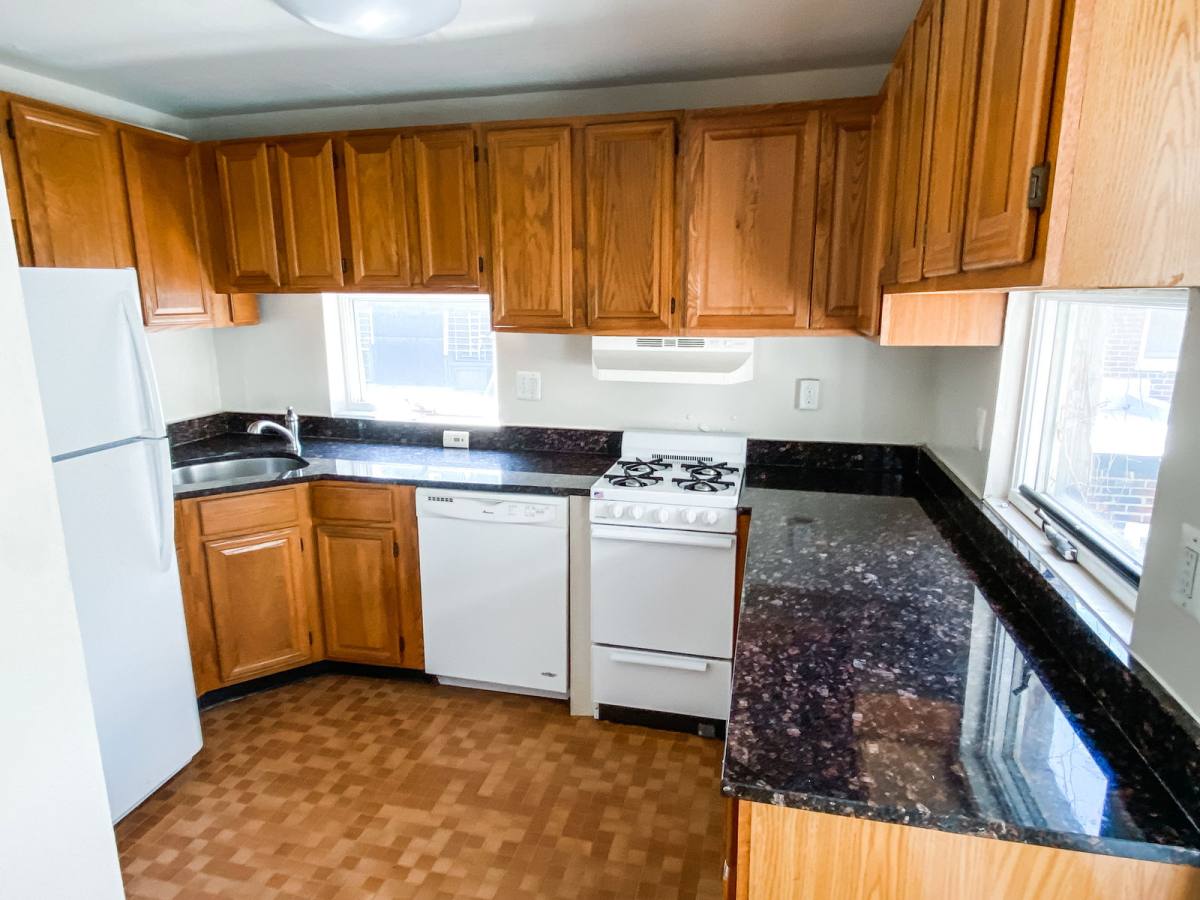 Apartment for rent at 326 S 16th St #3R, Philadelphia, PA 19102