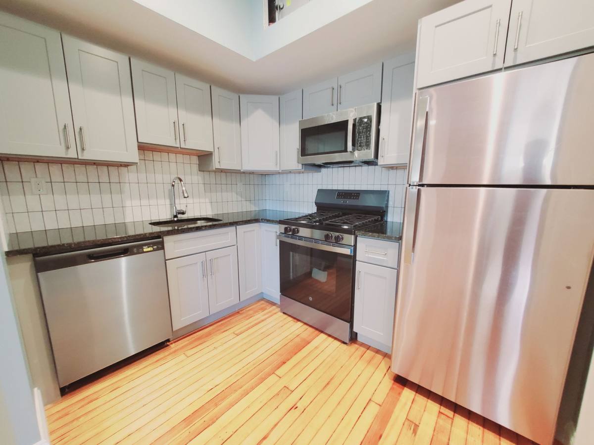House for rent at 61 Washington St #2B, Norwalk, CT 06854