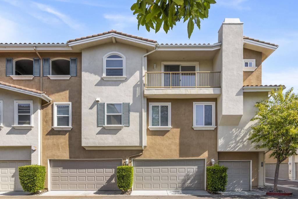 House for rent at 13039 Evening Creek Dr, San Diego, CA 92128