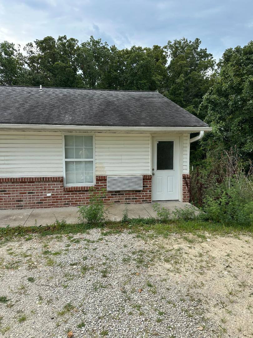 Apartment for rent at 217 Twin Ridge Rd, Linn, MO 65051