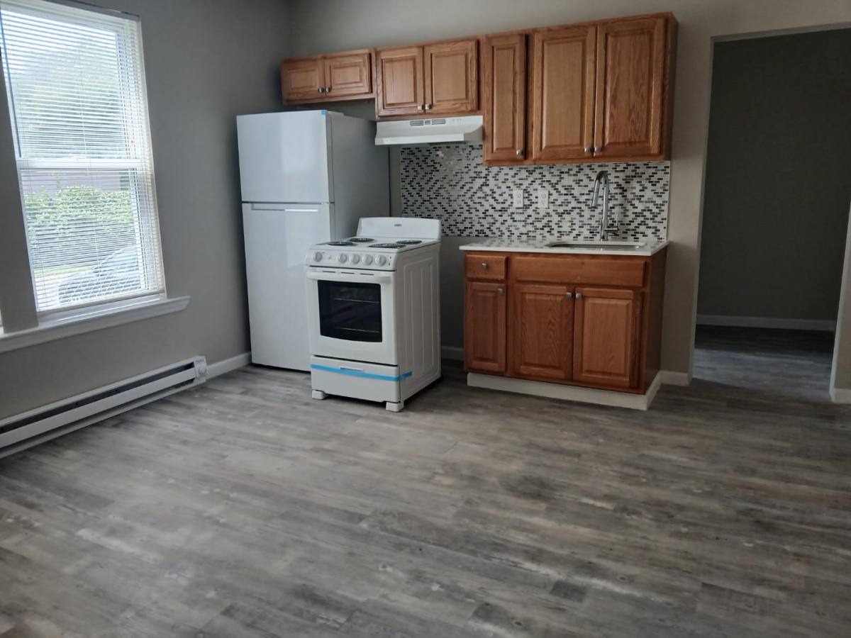 Apartment for rent at 421 Washington St #A 03, Hartford, CT 06106