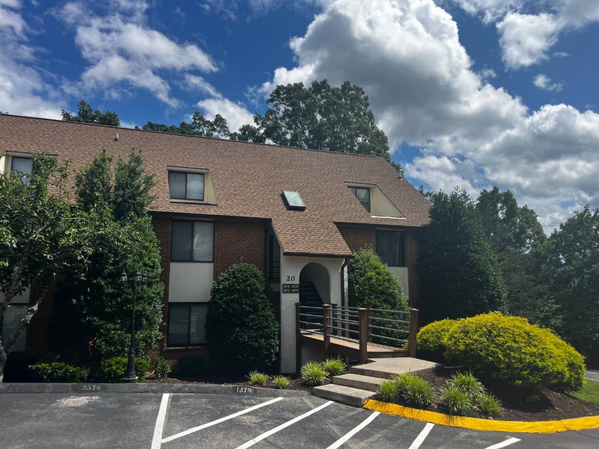Apartment for rent at 3374 Forest Court #FOREST Ridge, Roanoke, VA 24018