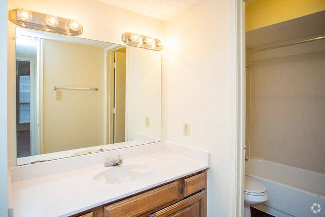 Apartment for rent at 2555 Turtle Creek Blvd #79, Dallas, TX 75219