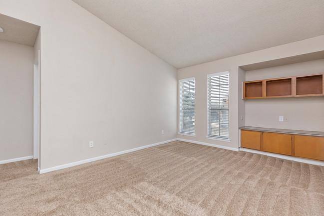 Apartment for rent at 717 Haskell Ave #79, Dallas, TX 75223