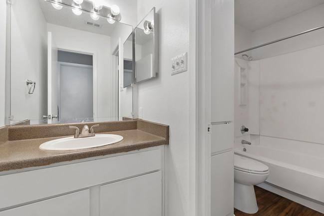 Apartment for rent at 717 Haskell Ave #79, Dallas, TX 75223