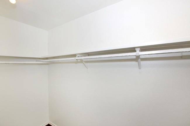 Townhouse for rent at 520 W 8th St #79, Dallas, TX 75208