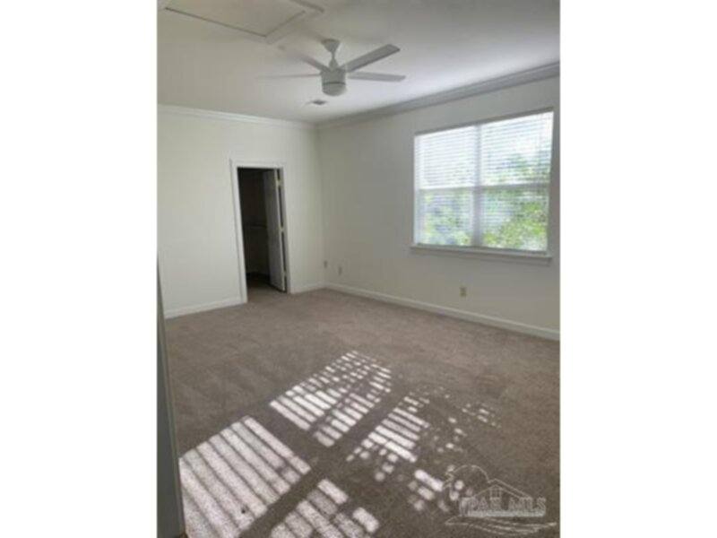 Townhouse for rent at 6148 The Oaks Lane #B, Pensacola, FL 32504