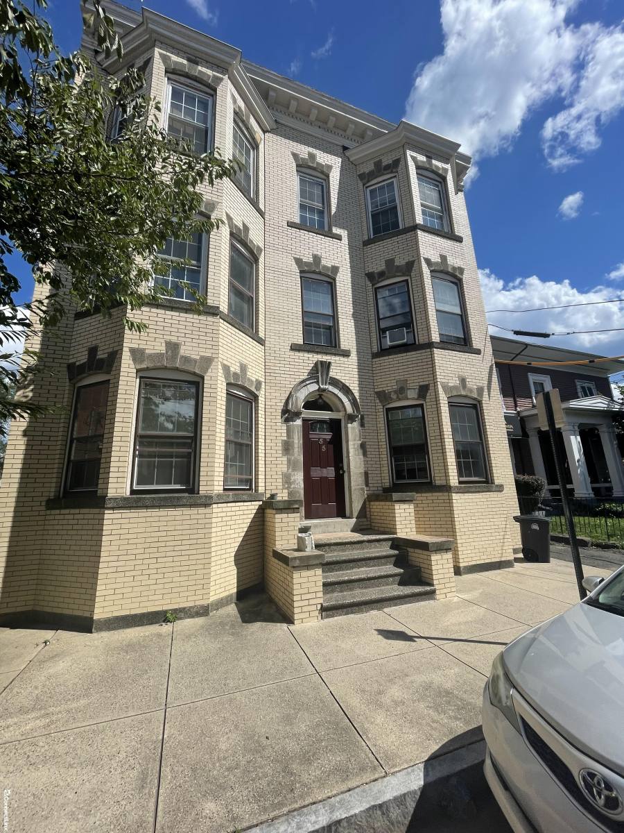 Apartment for rent at 55 Warren St, New Haven, CT 06511