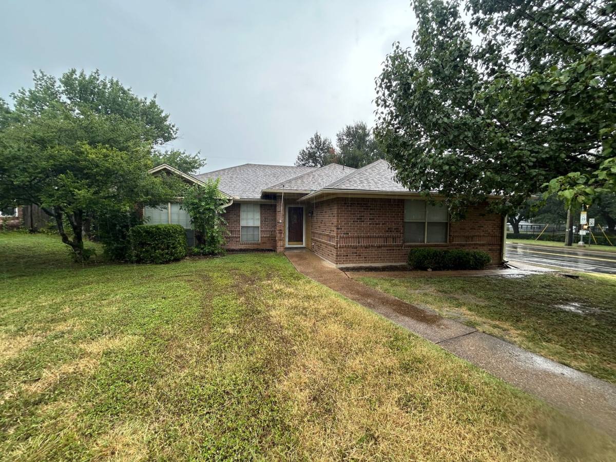 House for rent at 1801 Real Dr, Woodway, TX 76712