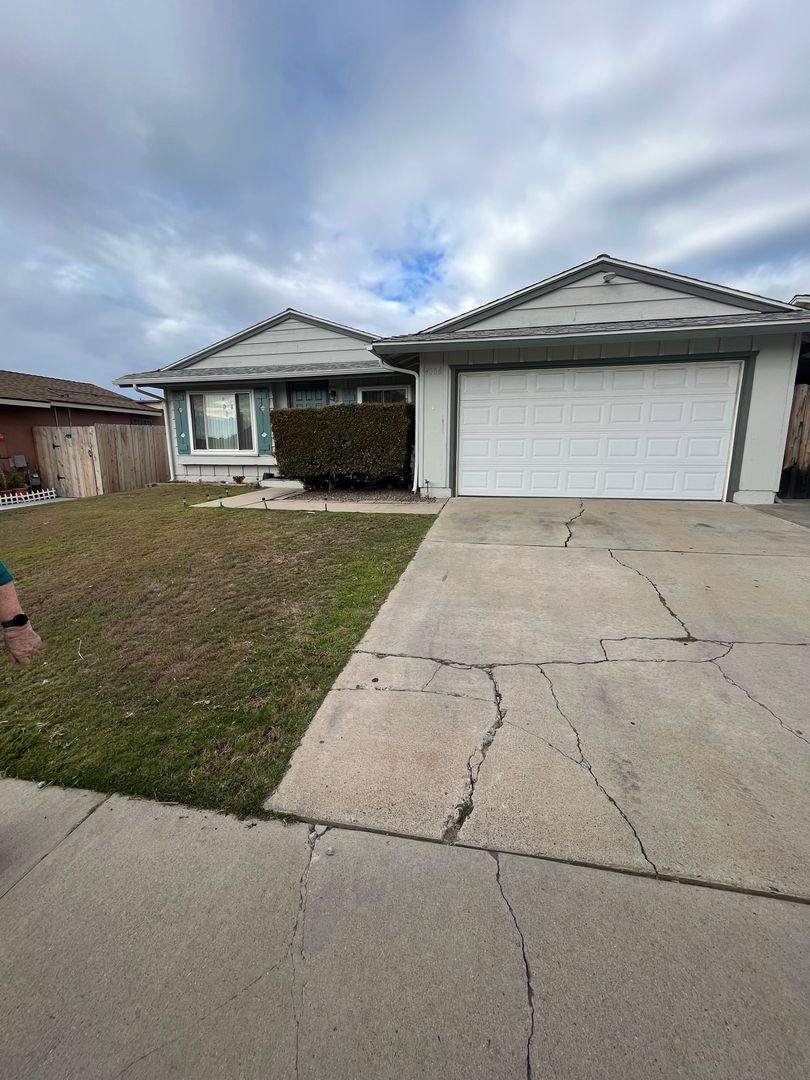 House for rent at 4006 Daves Way, San Diego, CA 92154