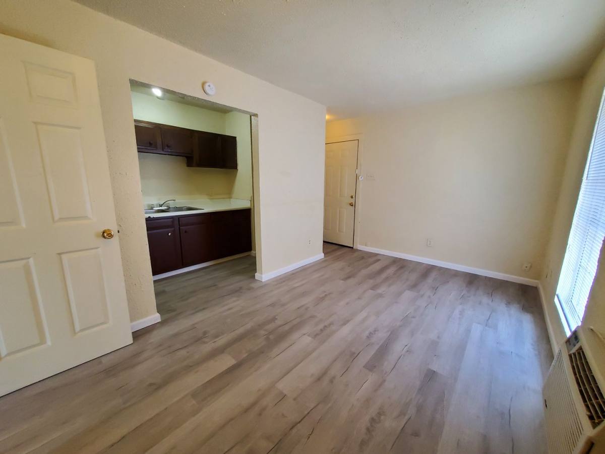 Apartment for rent at 4370 Ave A, Beaumont, TX 77705