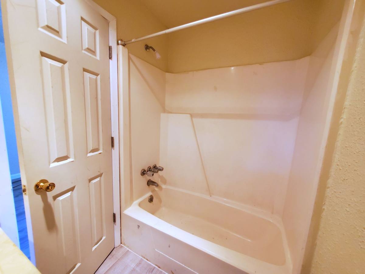 Apartment for rent at 4370 Ave A, Beaumont, TX 77705