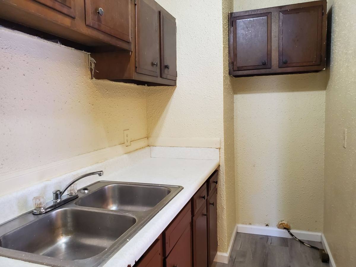 Apartment for rent at 4370 Ave A, Beaumont, TX 77705
