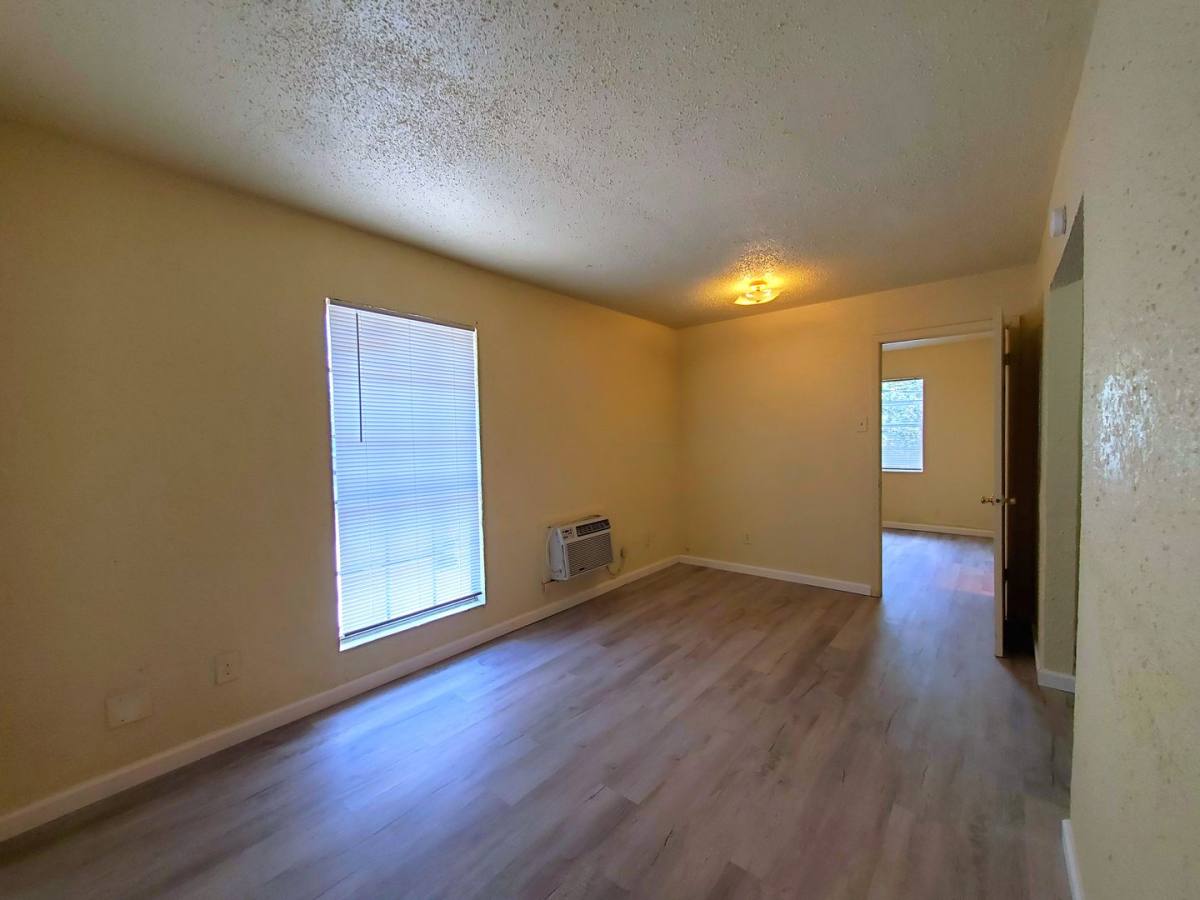 Apartment for rent at 4370 Ave A, Beaumont, TX 77705