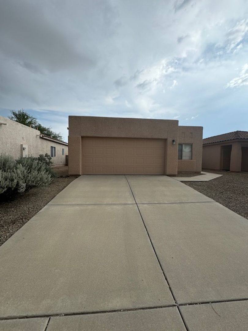 House for rent at 1891 W Alder Grove Dr, Tucson, AZ 85704