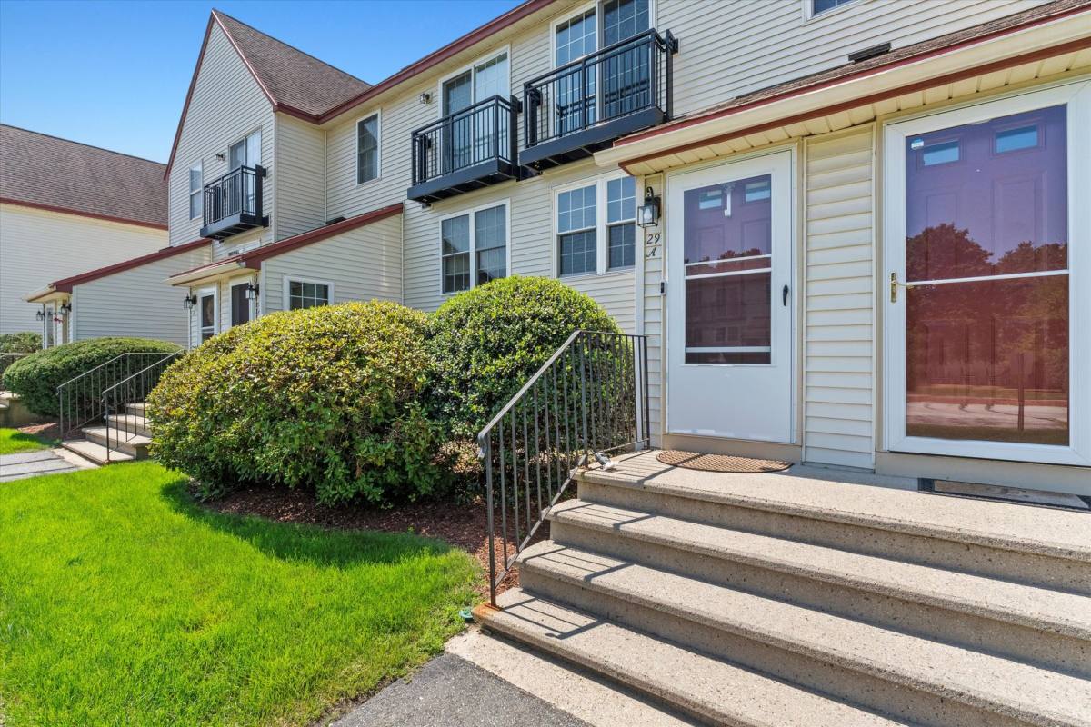 Apartment for rent at 29A E Ridge Rd, Merrimack, NH 03054