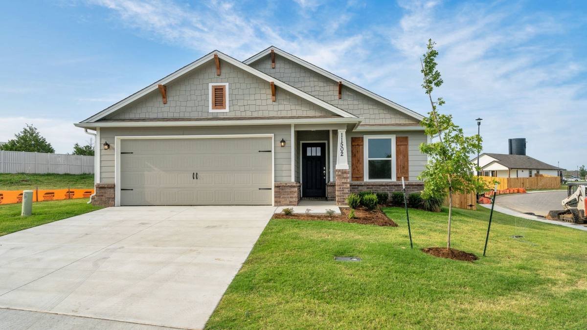 House for rent at 11502 E 94th Place N, Owasso, OK 74055