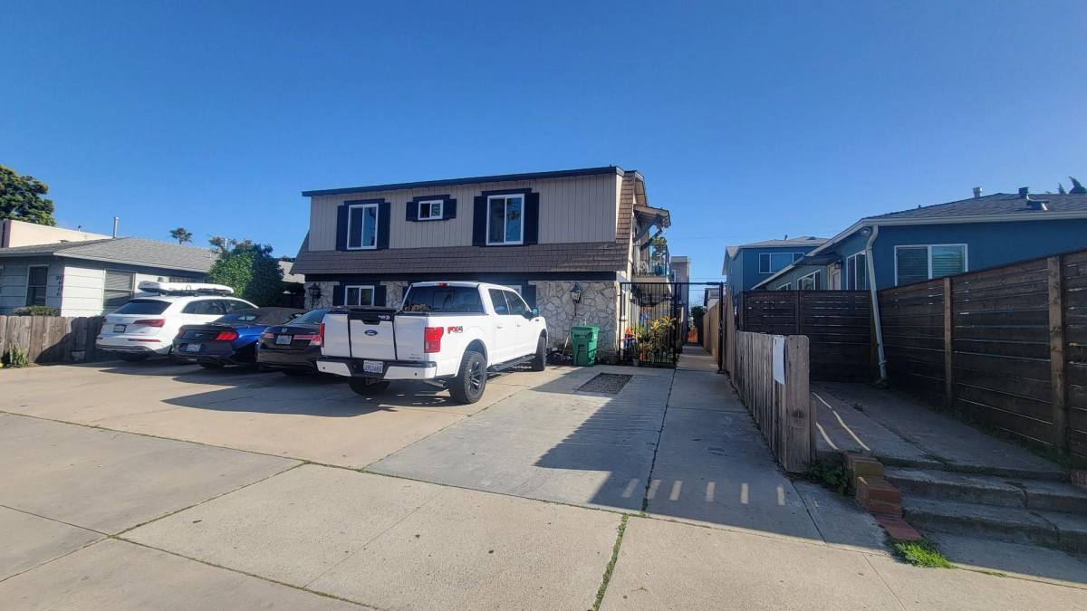 Apartment for rent at 1235 Grand Ave, San Diego, CA 92109