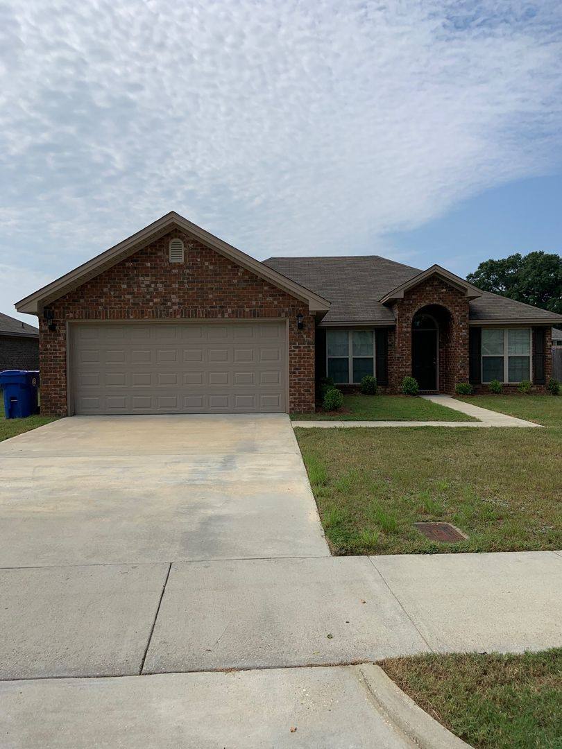 House for rent at 608 George Dr, Prattville, AL 36067