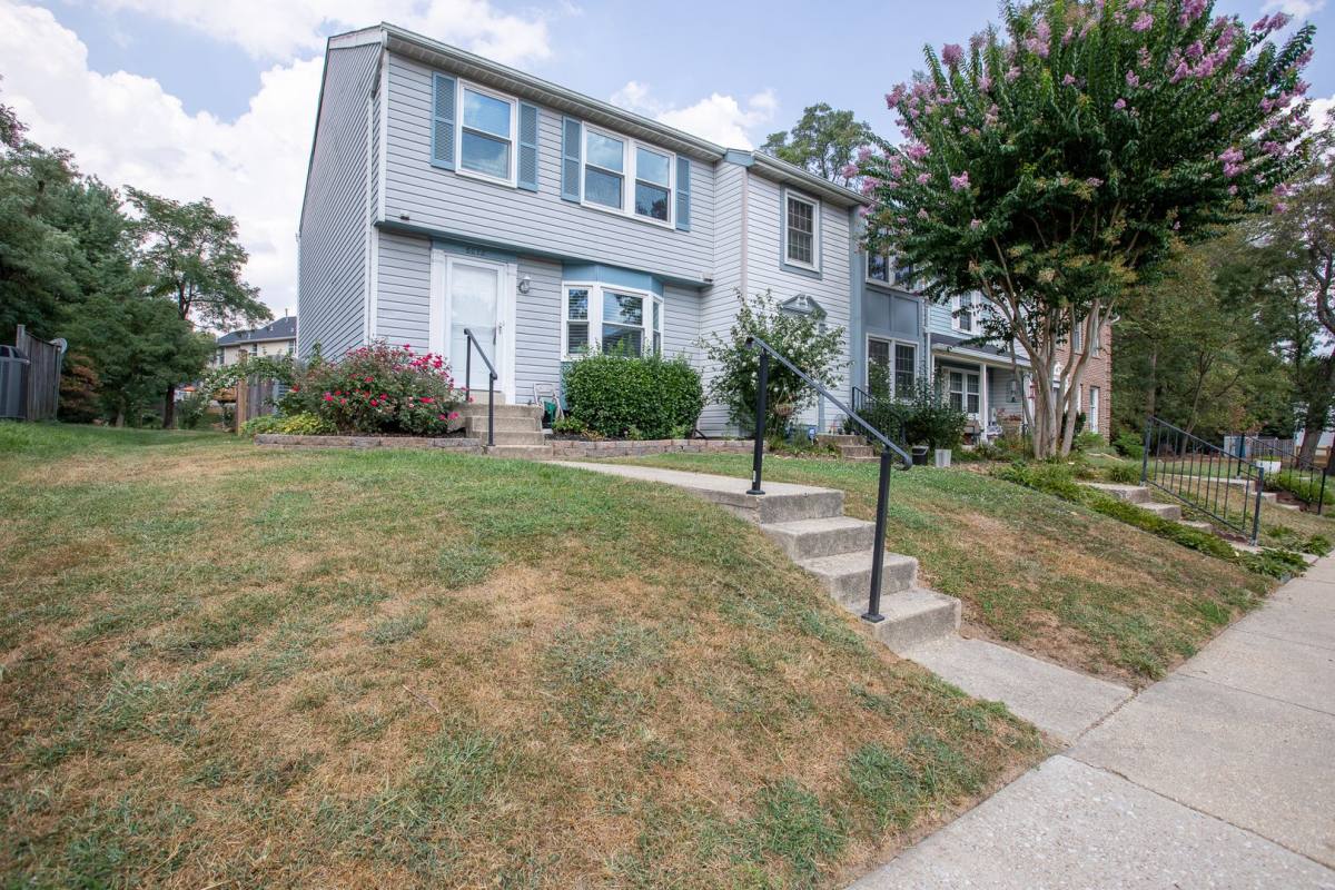 Townhouse for rent at 6078 Cedar Wood Dr, Columbia, MD 21044