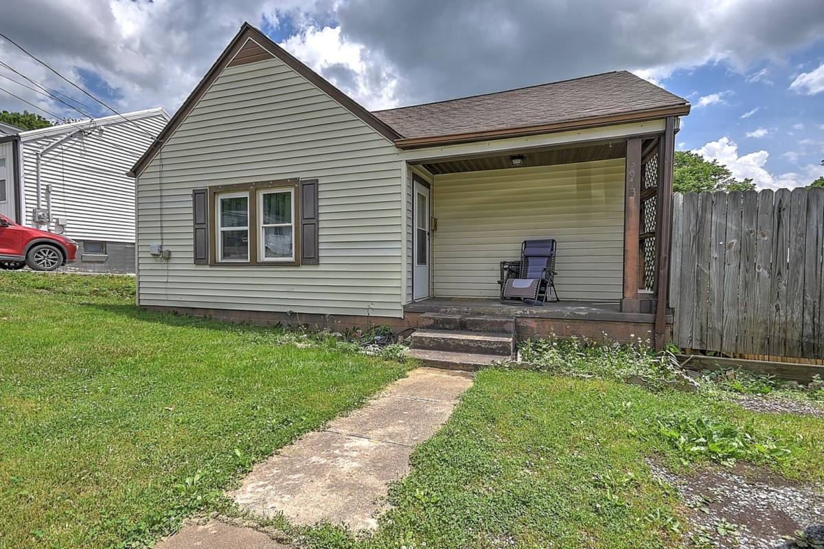 House for rent at 2913 Ashley St, Kingsport, TN 37664