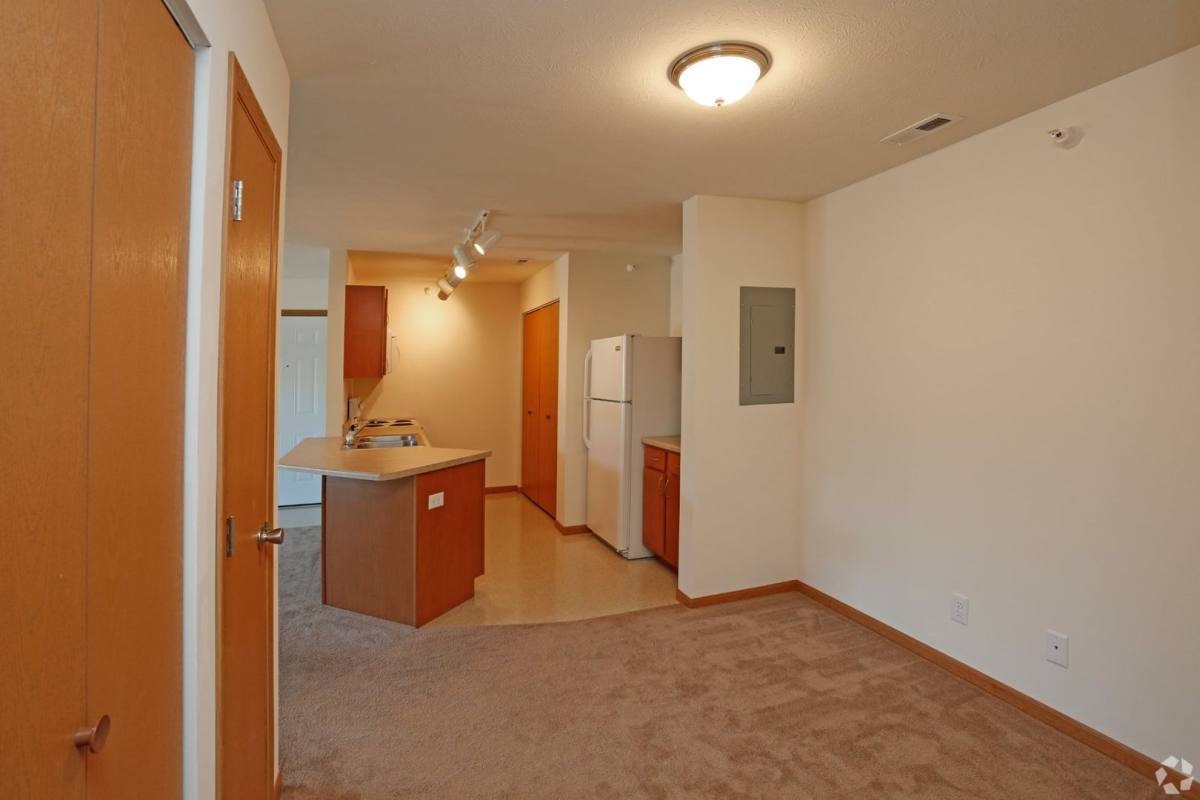 710 Veterans Memorial Parkway W, Lafayette, IN 47909 - Apartment For Rent - Image 3