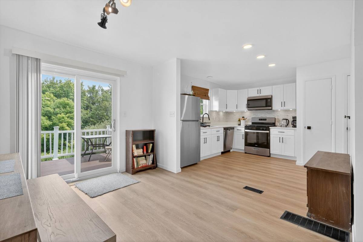 Townhouse for rent at 33 Darin Rd, Warwick, NY 10990