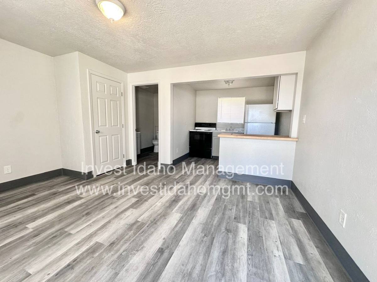Apartment for rent at 1636 Garrity Blvd, Nampa, ID 83687