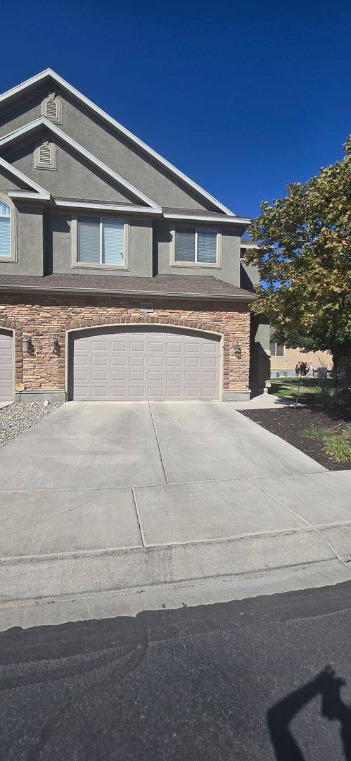 Townhouse for rent at 13644 Mount Cortina Way, Riverton, UT 84065
