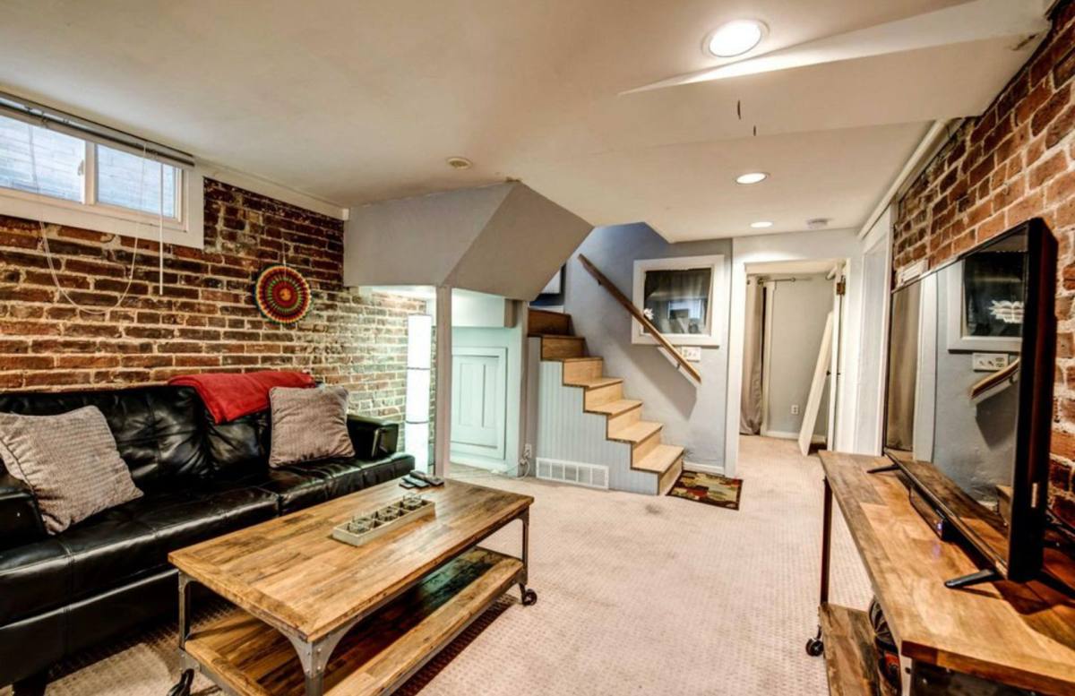 Apartment for rent at 1225 N Clarkson St, Denver, CO 80218