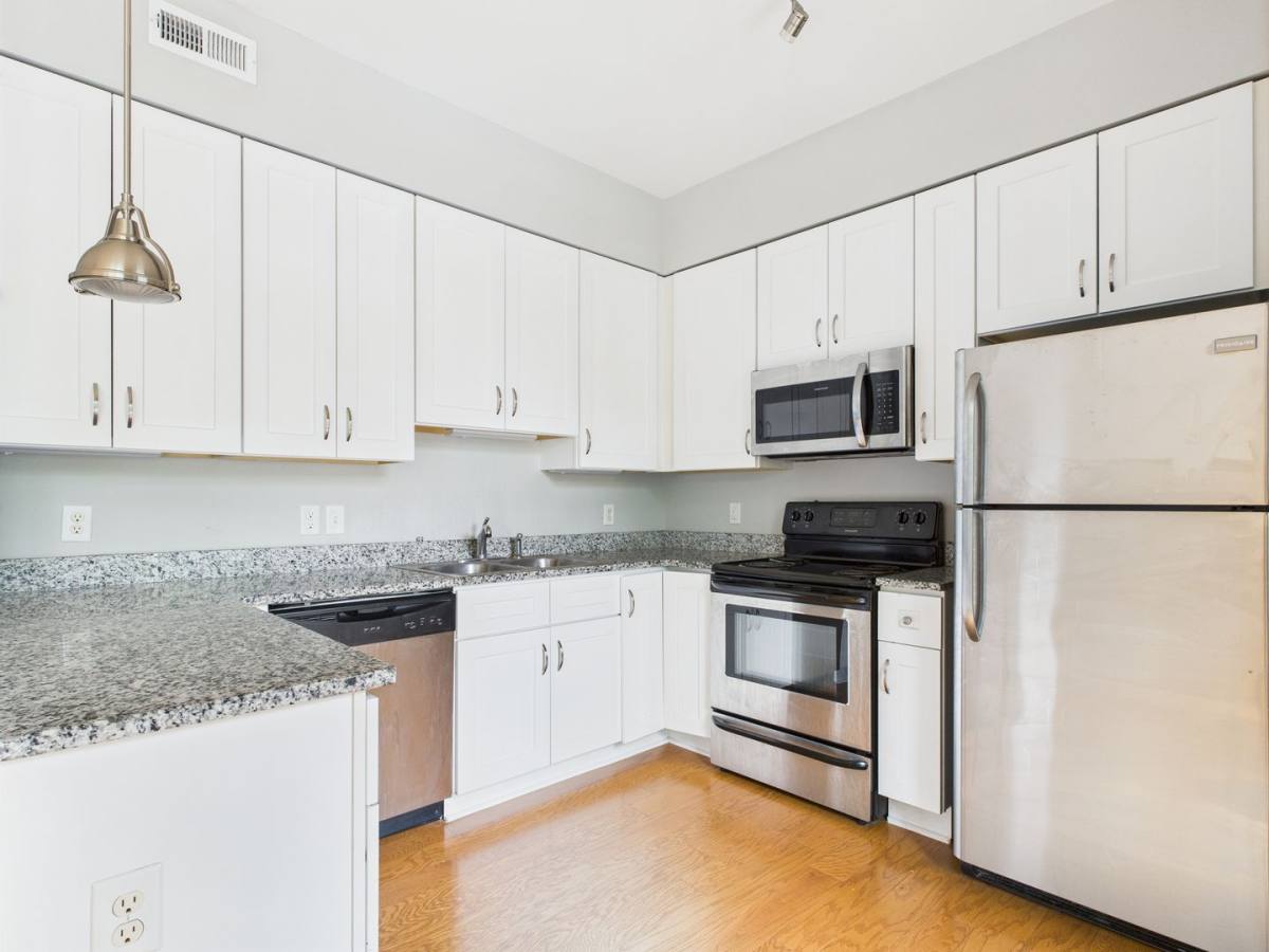 Apartment for rent at 2028 W Cary St, Richmond, VA 23220