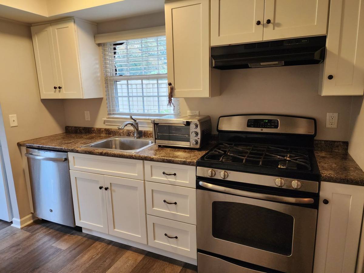 Apartment for rent at 150 Valleybrook Dr, Lancaster, PA 17601