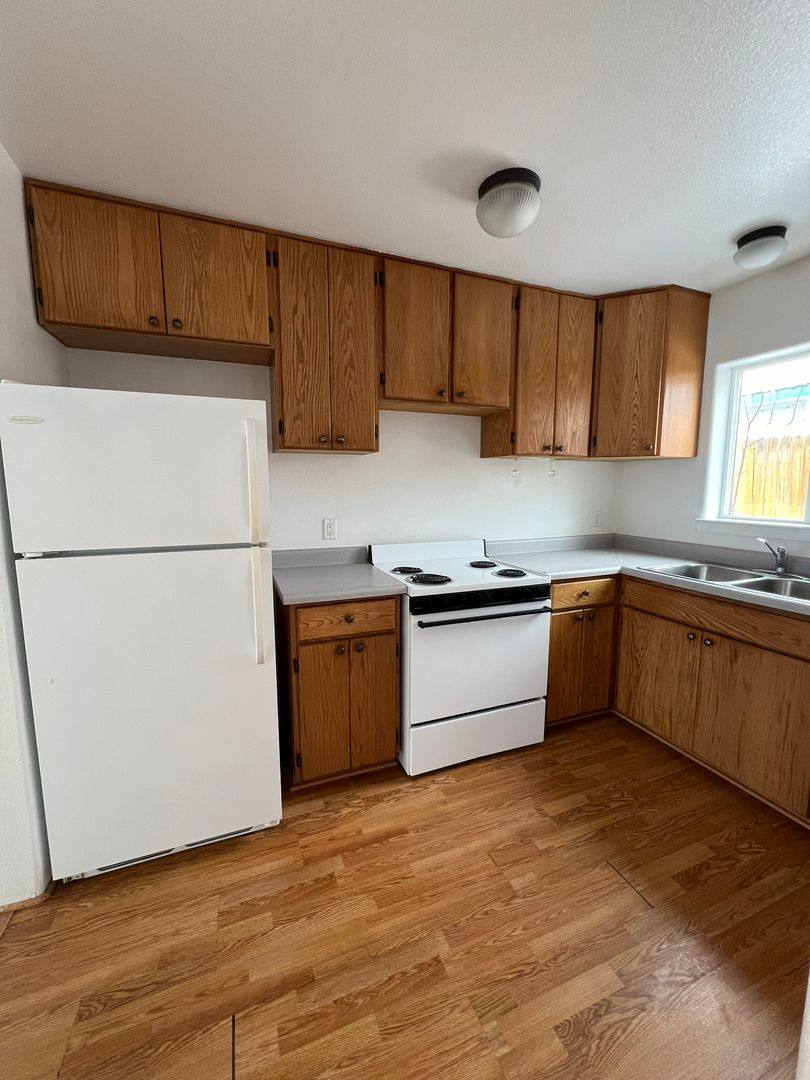Townhouse for rent at 1841 Last St #2, Klamath Falls, OR 97601