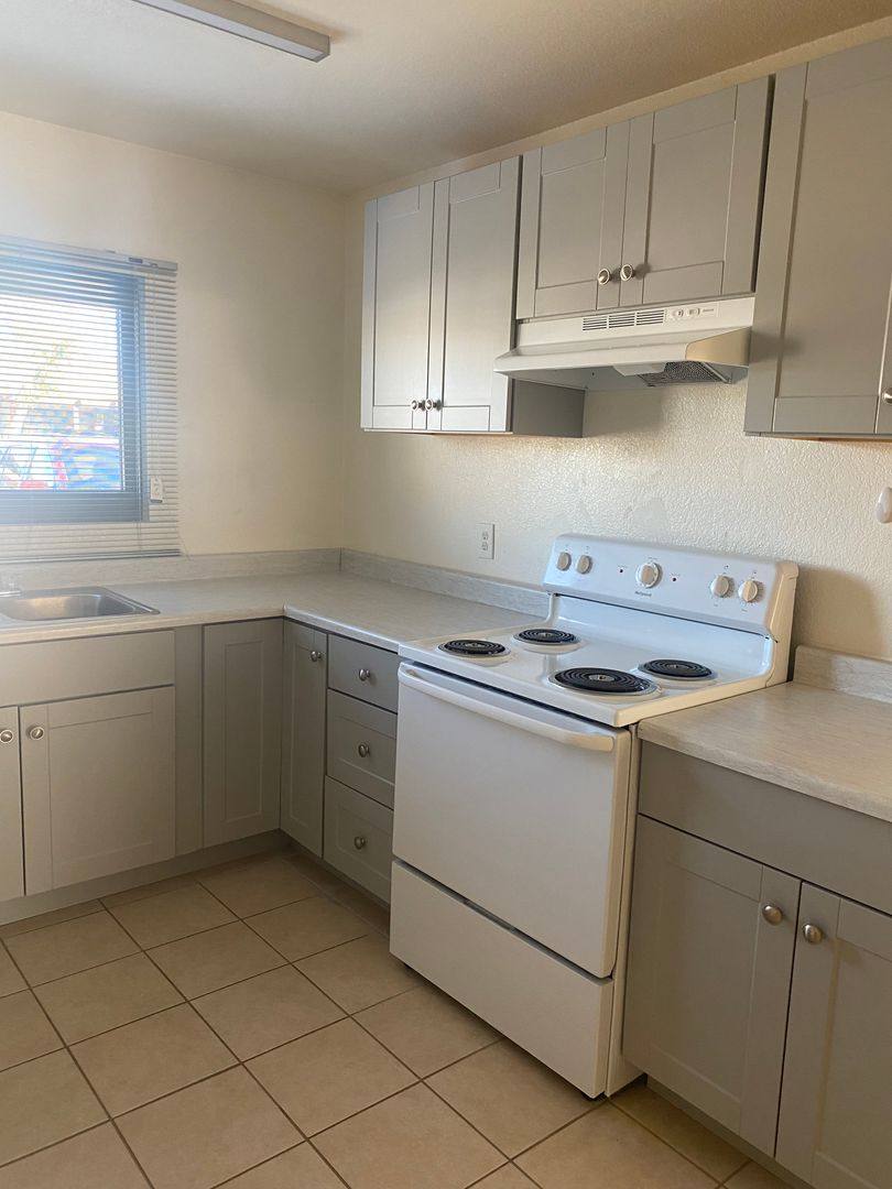 Sage Villa, 8530 N 59th Ave, Glendale, AZ 85302 - Apartment for Rent