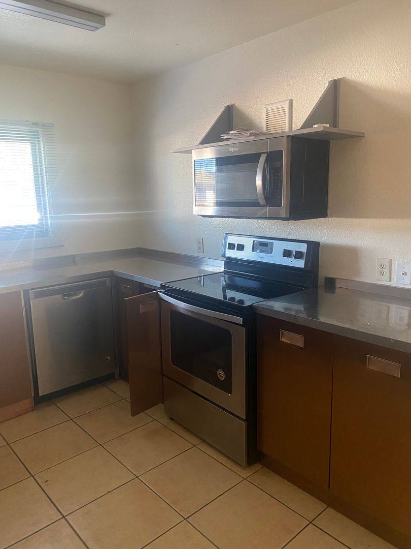 Apartment for rent at 8530 N 59th Ave, Glendale, AZ 85302