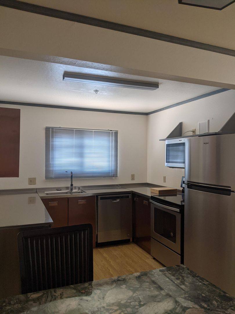 Sage Villa, 8530 N 59th Ave, Glendale, AZ 85302 - Apartment for Rent - Image 9
