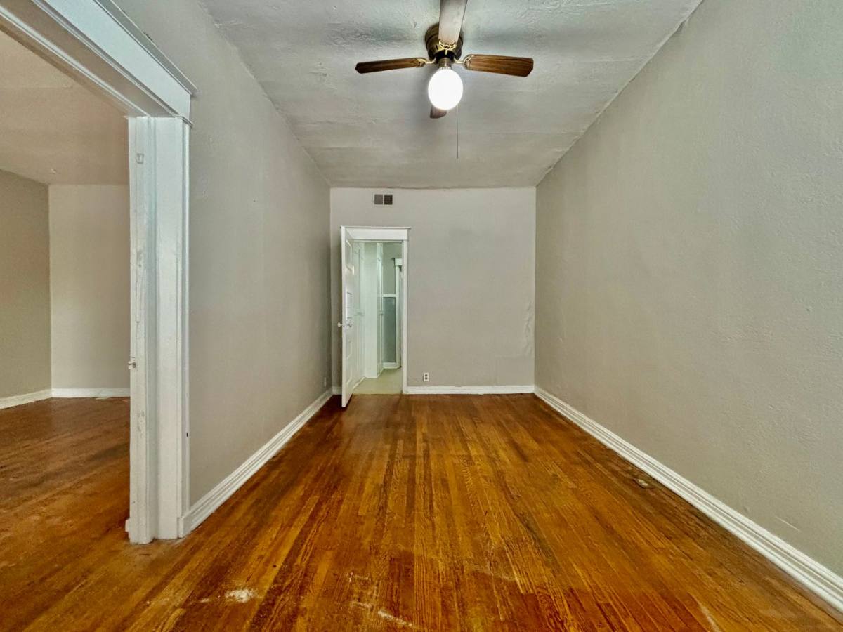 Apartment for rent at 112 E 43rd St, Kansas City, MO 64111