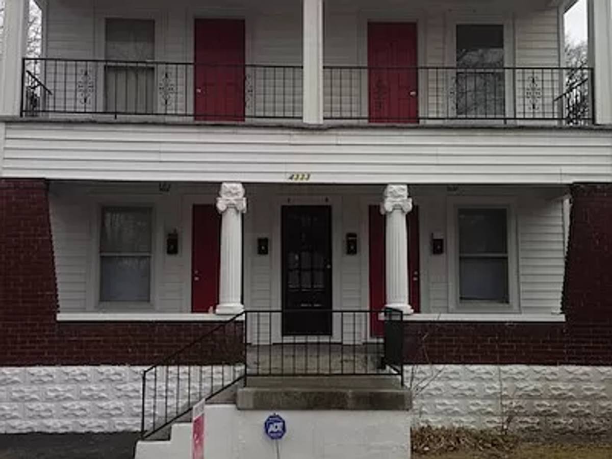 Apartment for rent at 4333 S 3rd St, Louisville, KY 40214