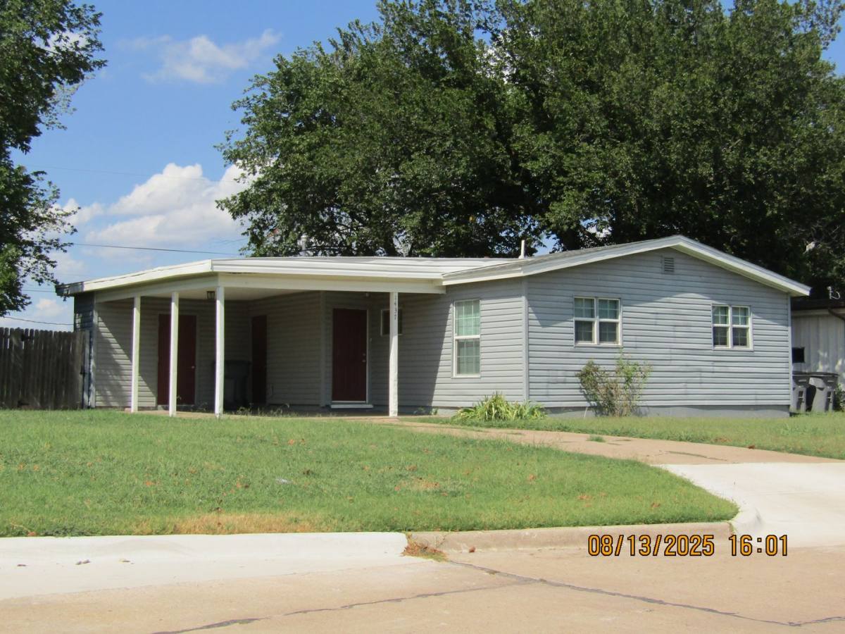 House for rent at 1437 NW Ozmun Ave, Lawton, OK 73507